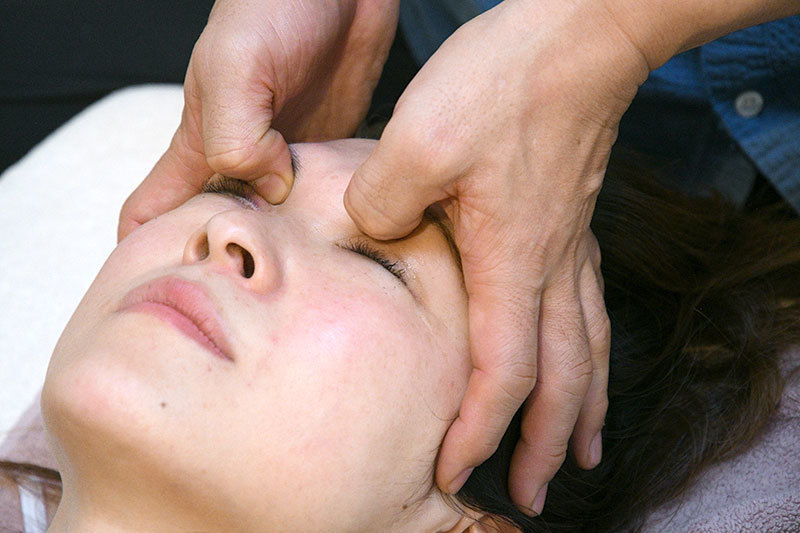 無痛・全身骨格矯正